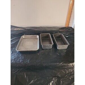 2 Mirro Nonstick Sm Loaf Pans 7.5" And 1 Pampered Chef Baking Pan/sheet 10"x8"